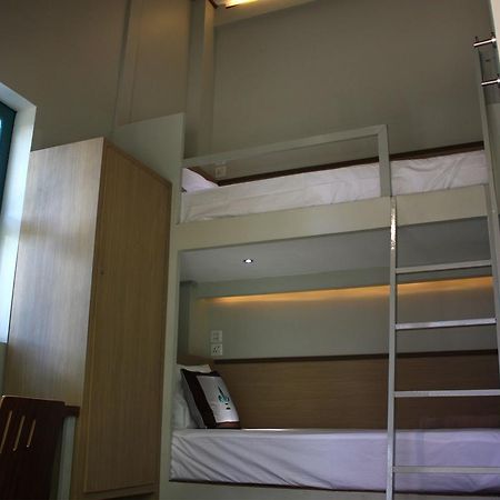 Pickled Tea Hostel Yangon Exterior photo